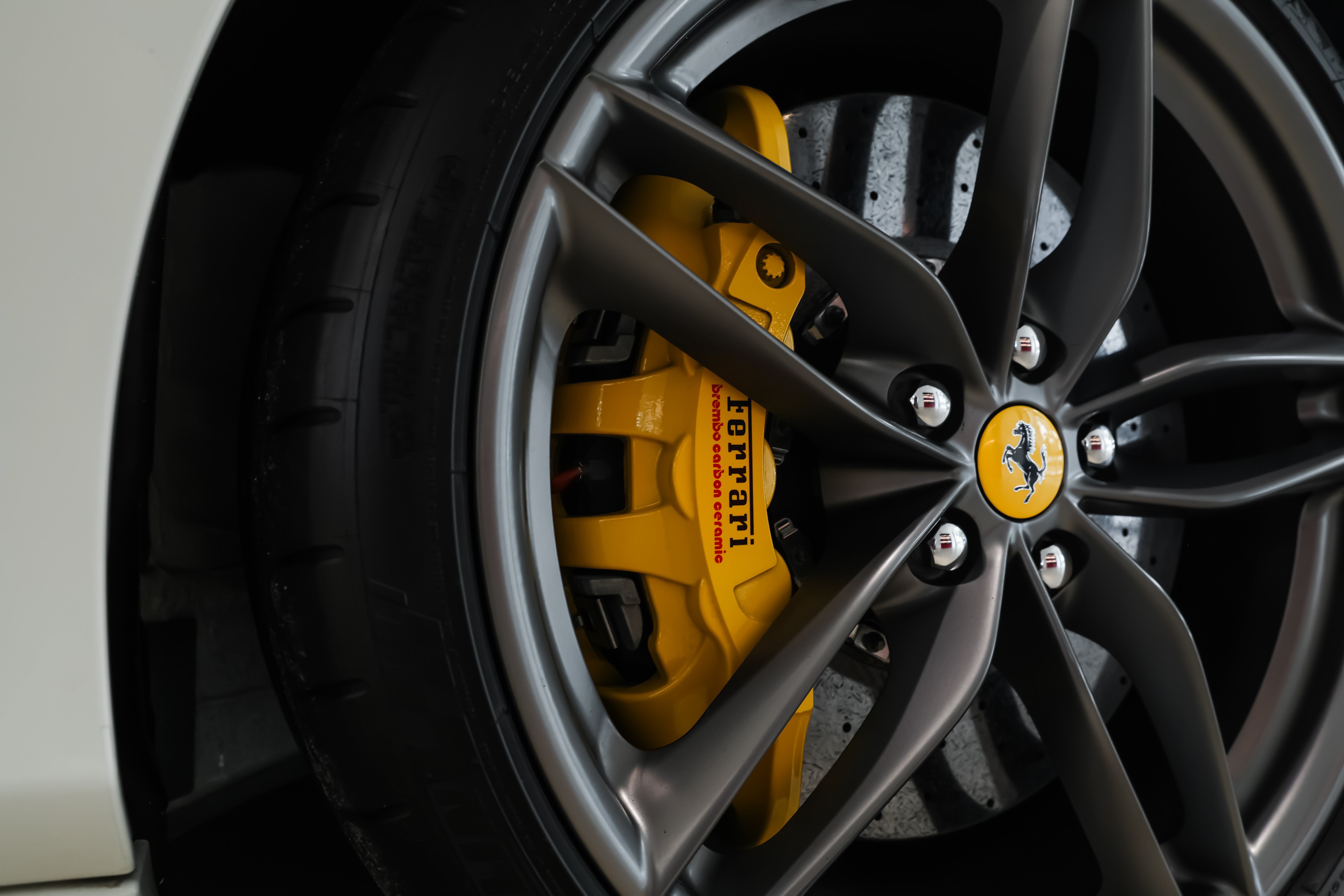 Used 2018 Ferrari 488 Spider RWD image 24