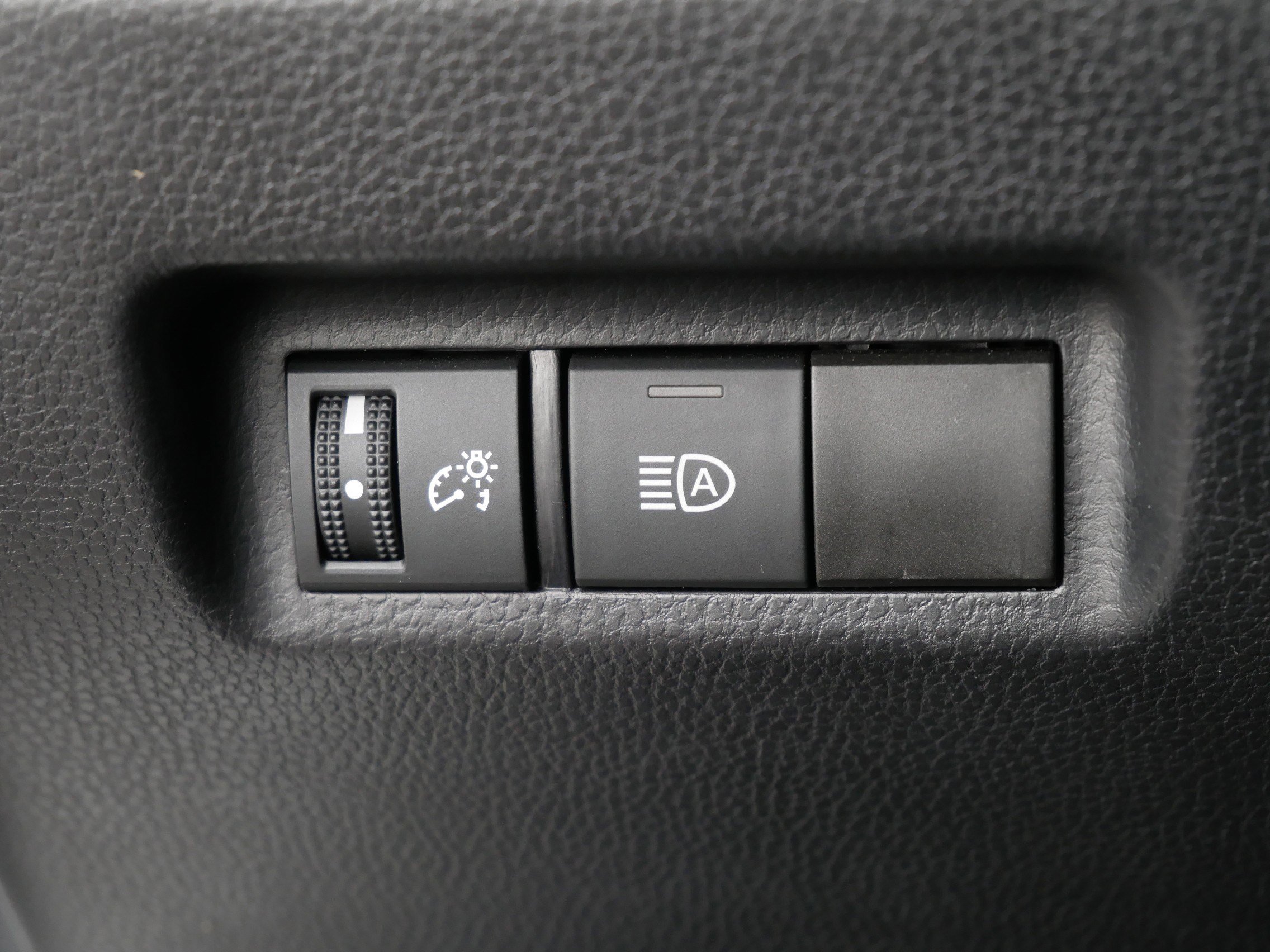 Certified 2025 Toyota RAV4 XLE image 26