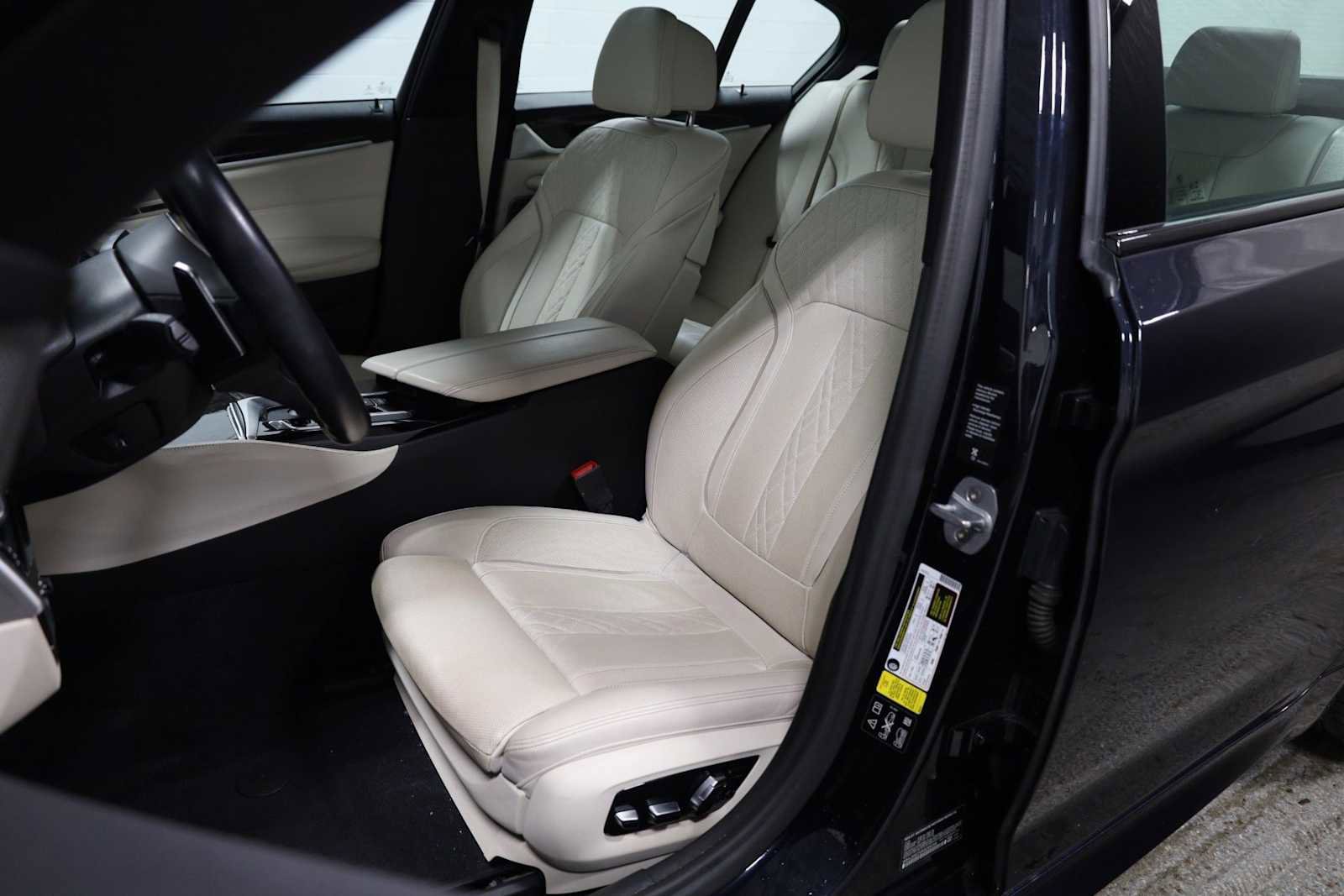 Used 2019 BMW M550i xDrive image 5