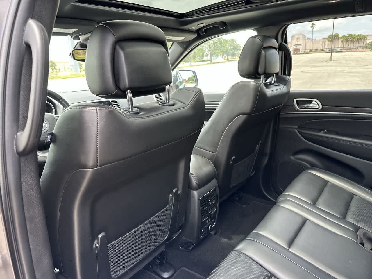 Used 2021 Jeep Grand Cherokee Limited w/ Luxury Group II AWD/4WD image 18