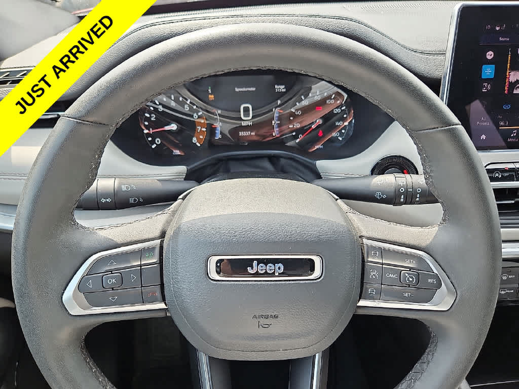 Used 2025 Jeep Compass Limited AWD/4WD image 17