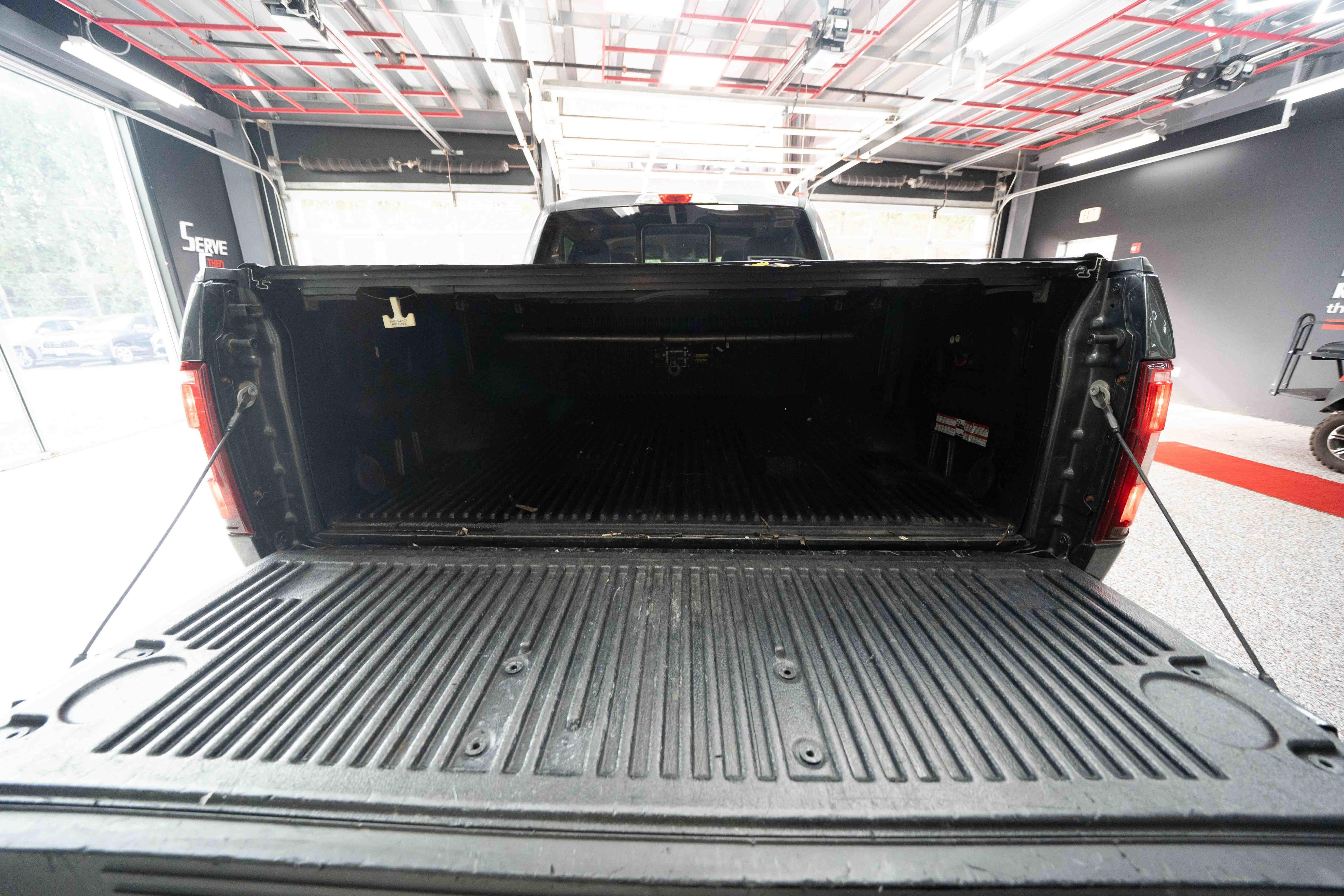 Used 2018 Ford F150 Lariat w/ Trailer Tow Package AWD/4WD image 26