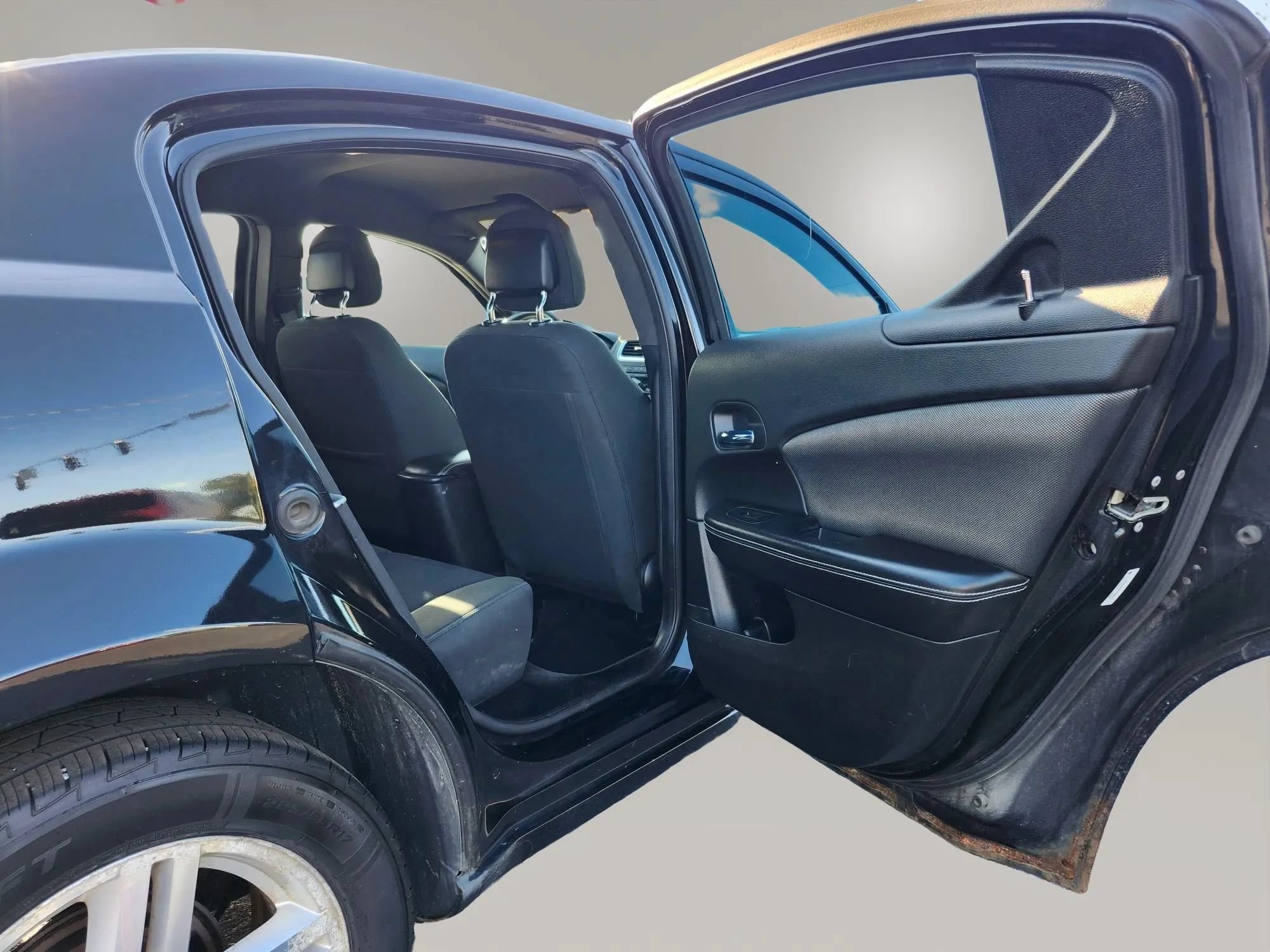 Used 2012 Dodge Avenger SE FWD image 24