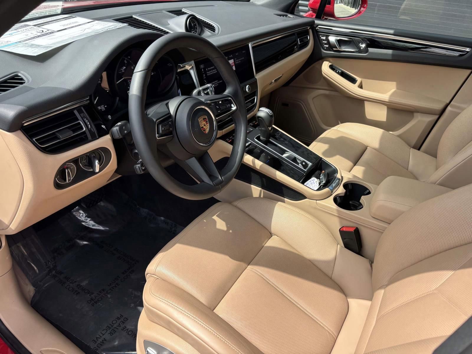 Used 2026 Porsche Macan image 17