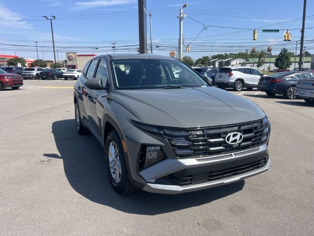 New 2026 Hyundai Tucson SE w/ Tow & Go Package FWD image 7