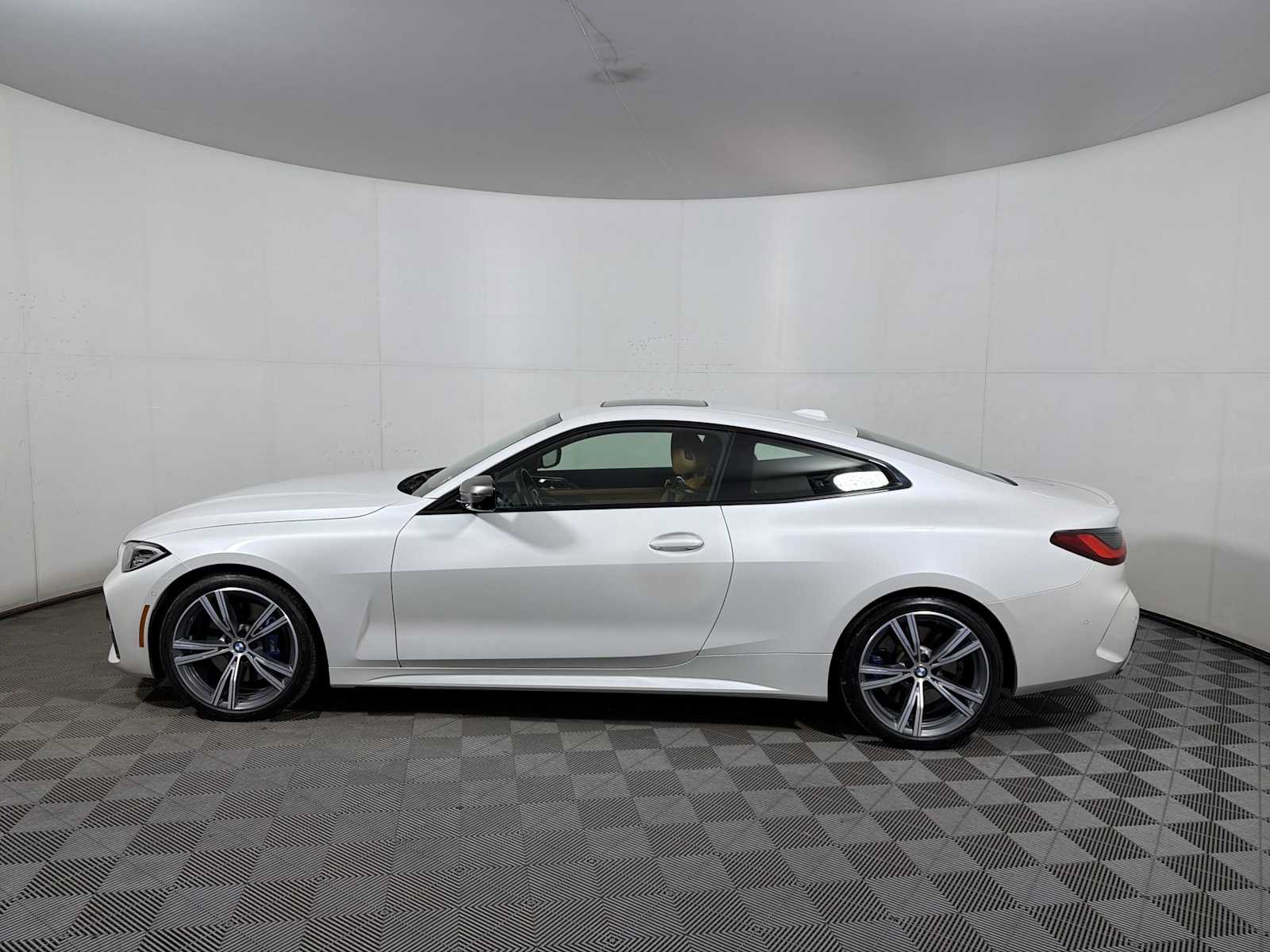Used 2024 BMW 440i xDrive Coupe w/ Premium Package AWD/4WD image 4