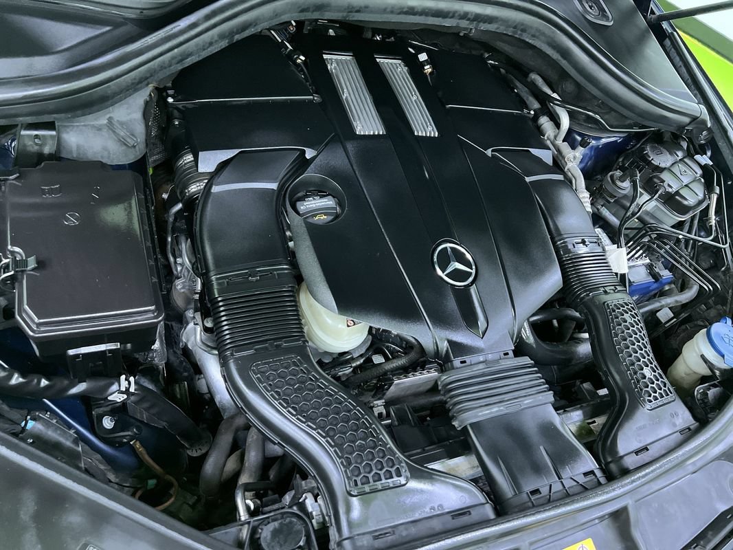Used 2018 Mercedes-Benz GLS 450 4MATIC w/ Premium Package image 33