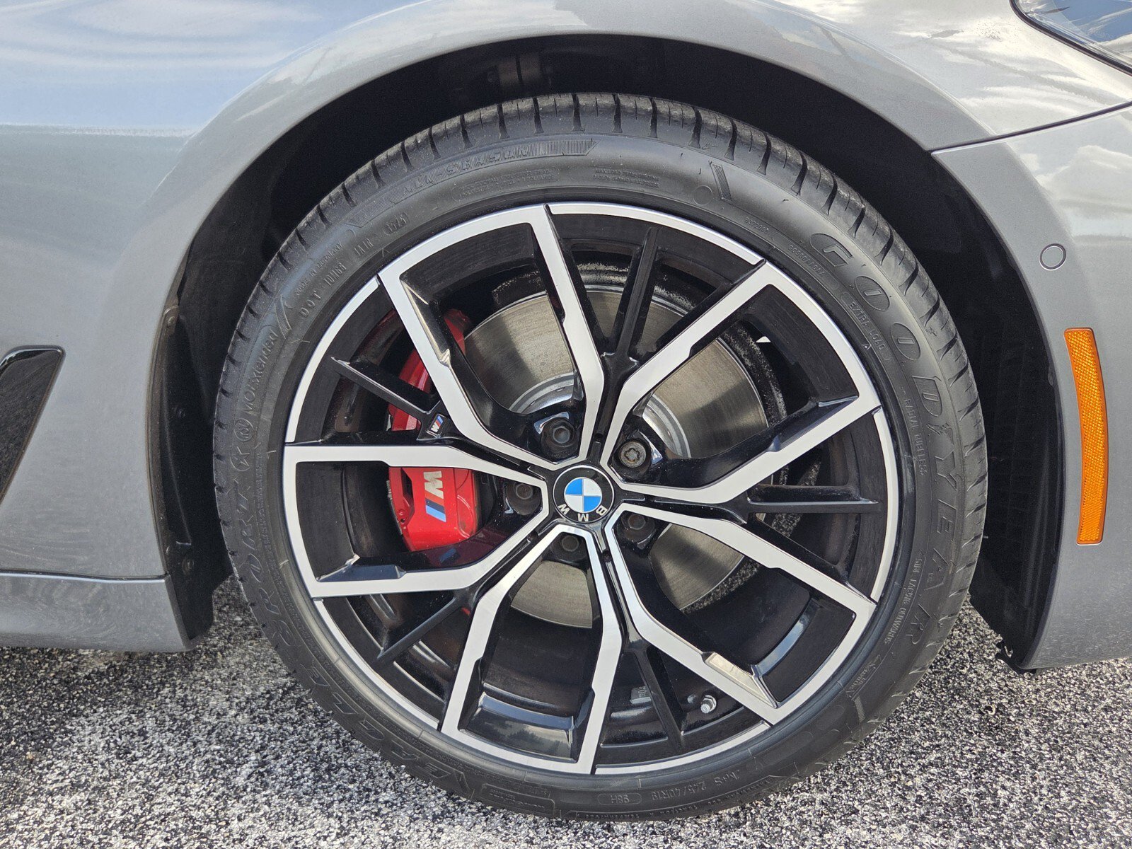 Used 2023 BMW 530i w/ Executive Package RWD image 9