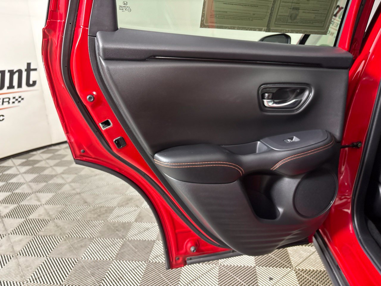 Used 2025 Honda HR-V Sport image 17