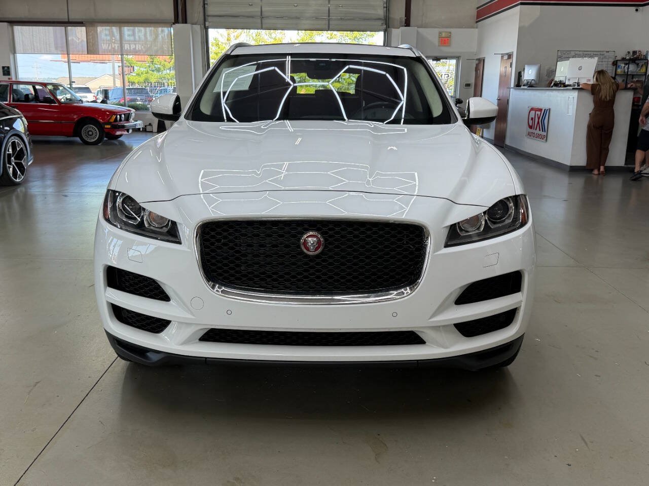 Used 2019 Jaguar F-PACE Prestige AWD/4WD image 6