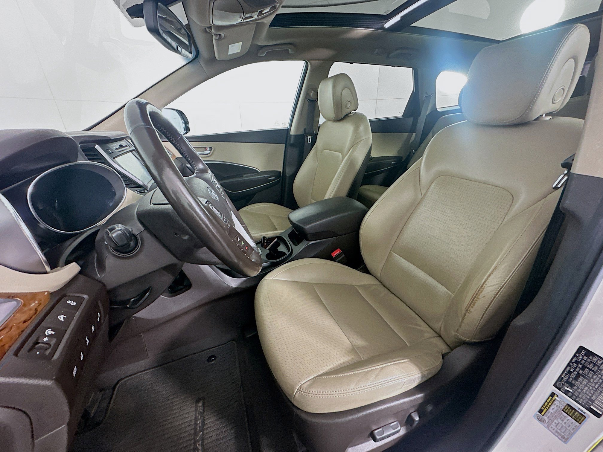 Used 2014 Hyundai Santa Fe Limited AWD/4WD image 13