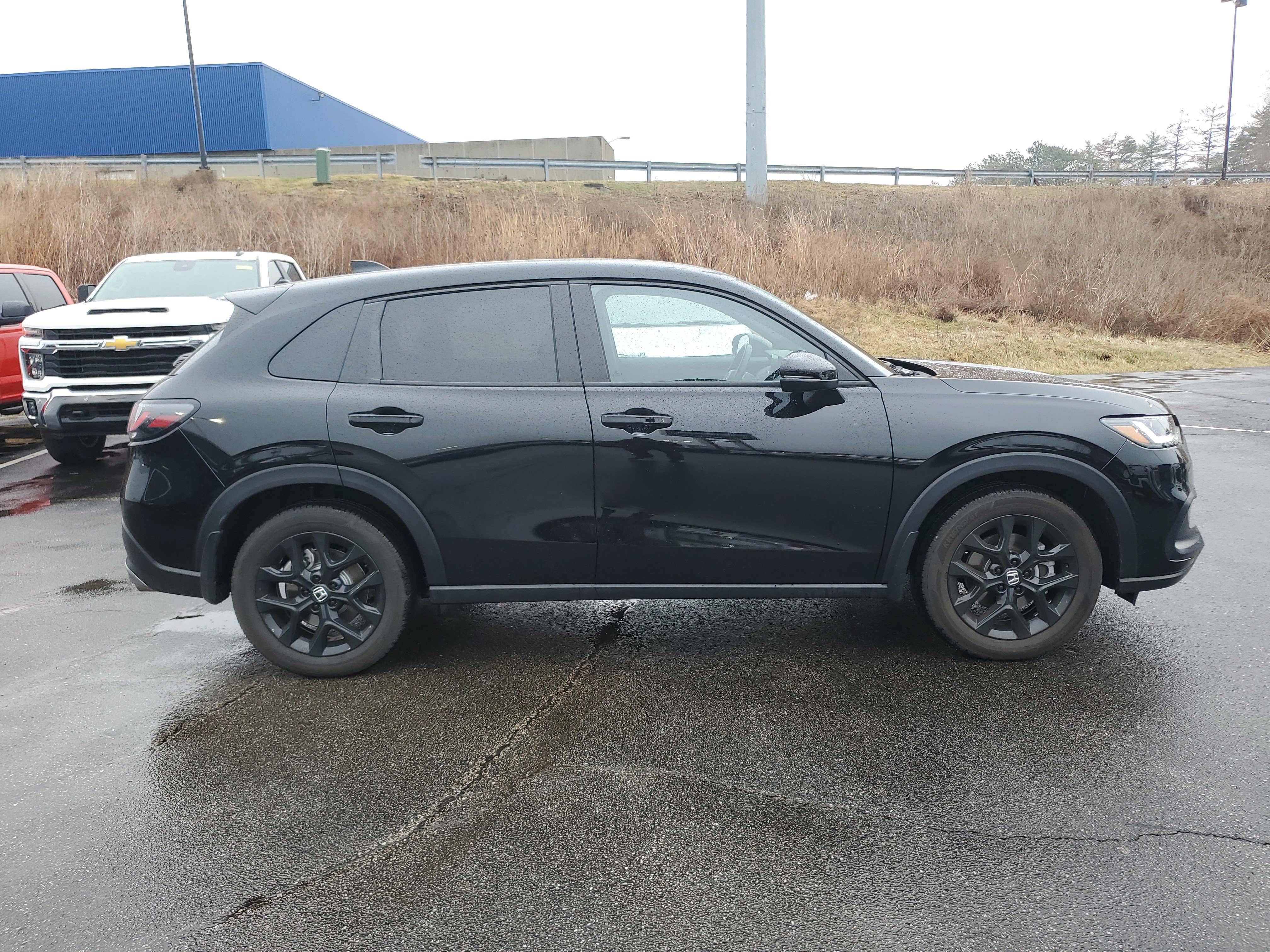 Used 2025 Honda HR-V Sport image 3