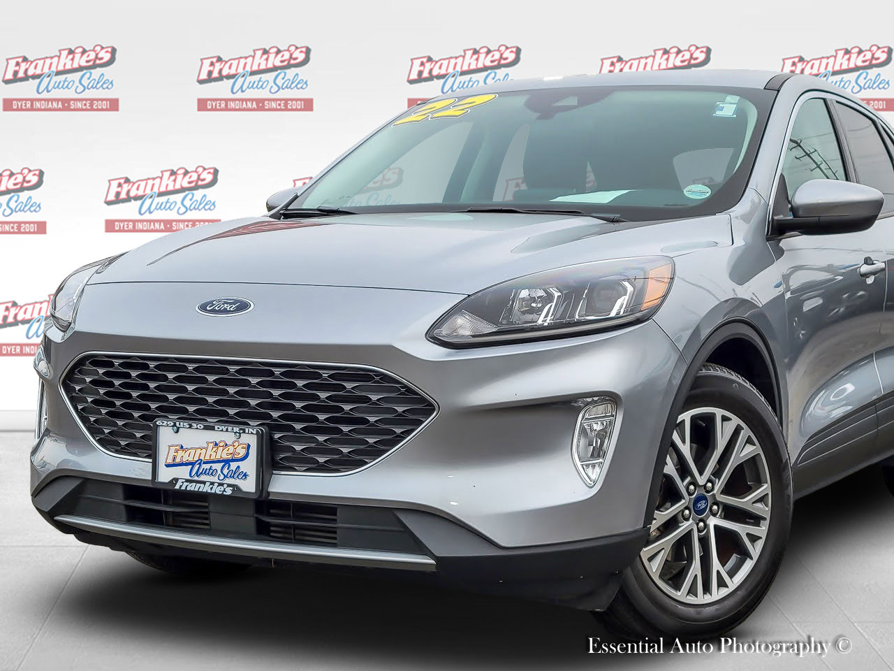 Used 2022 Ford Escape SEL FWD image 2