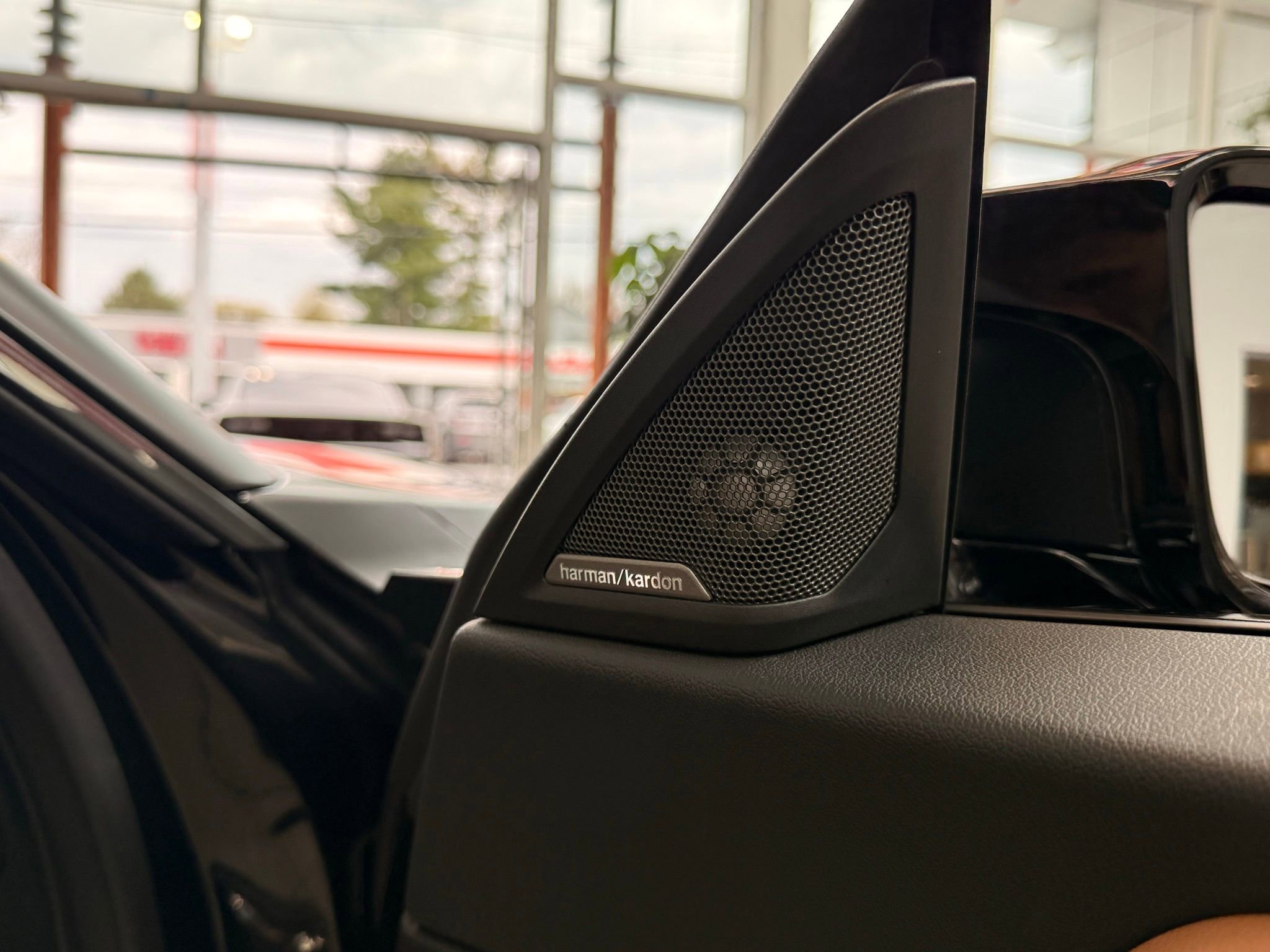 Used 2024 BMW M2 w/ Lighting Package image 21