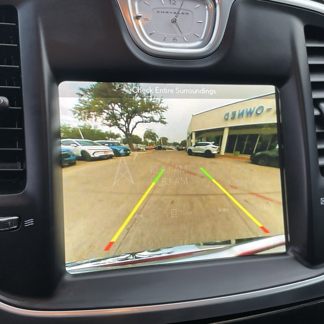 Used 2020 Chrysler 300 Limited image 18