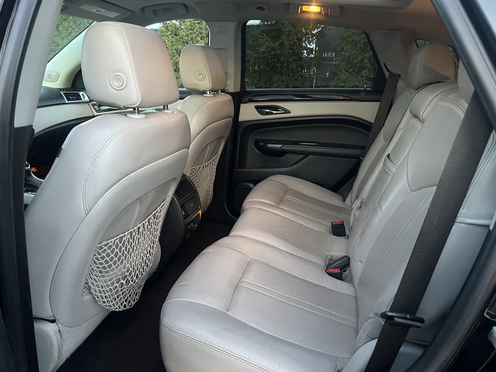 Used 2014 Cadillac SRX Performance w/ Driver Awareness Package image 16