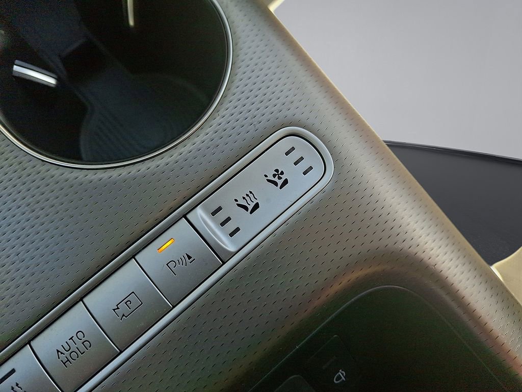 Used 2023 Genesis GV60 Performance image 19