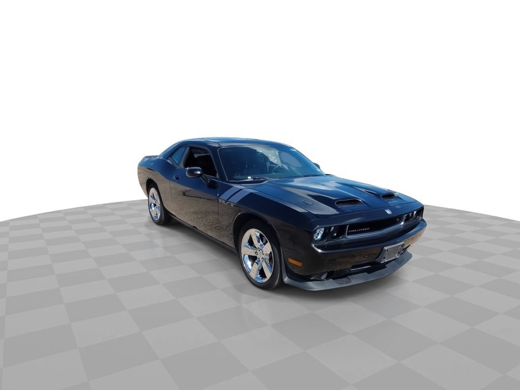 Used 2009 Dodge Challenger R/T RWD image 2