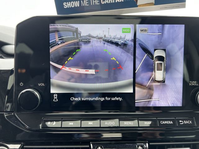 Used 2024 Nissan Pathfinder Platinum image 15