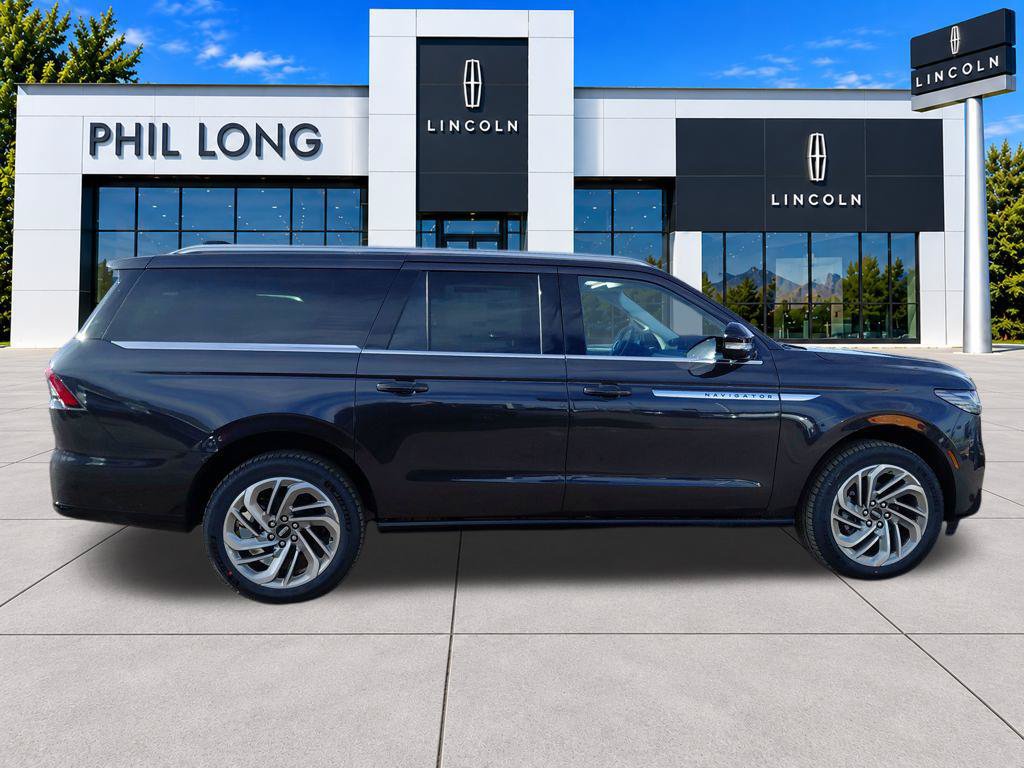 New 2026 Lincoln Navigator L Reserve AWD/4WD image 9
