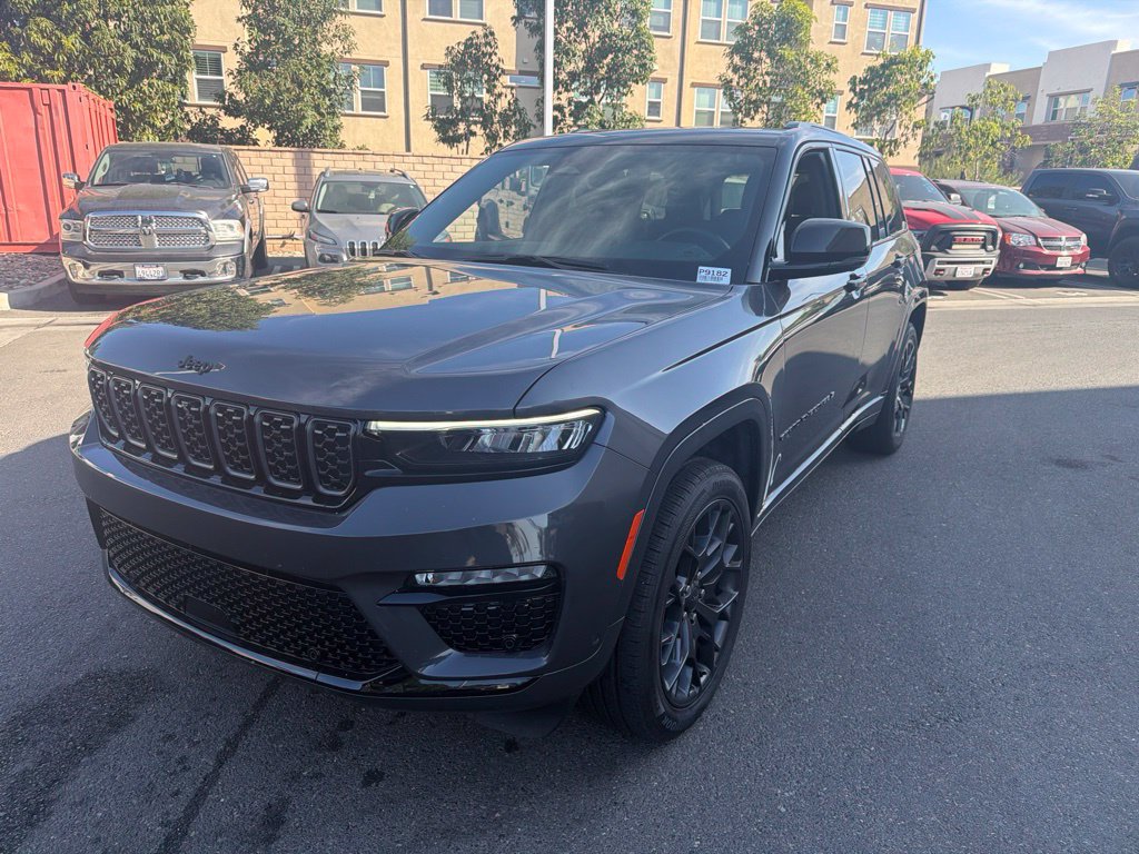 Used 2025 Jeep Grand Cherokee Summit w/ Obsidian Package