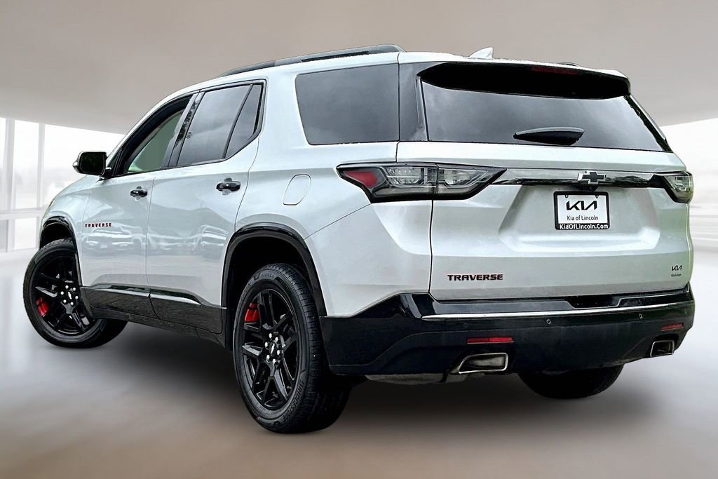 Used 2019 Chevrolet Traverse Premier w/ Redline Edition FWD image 4
