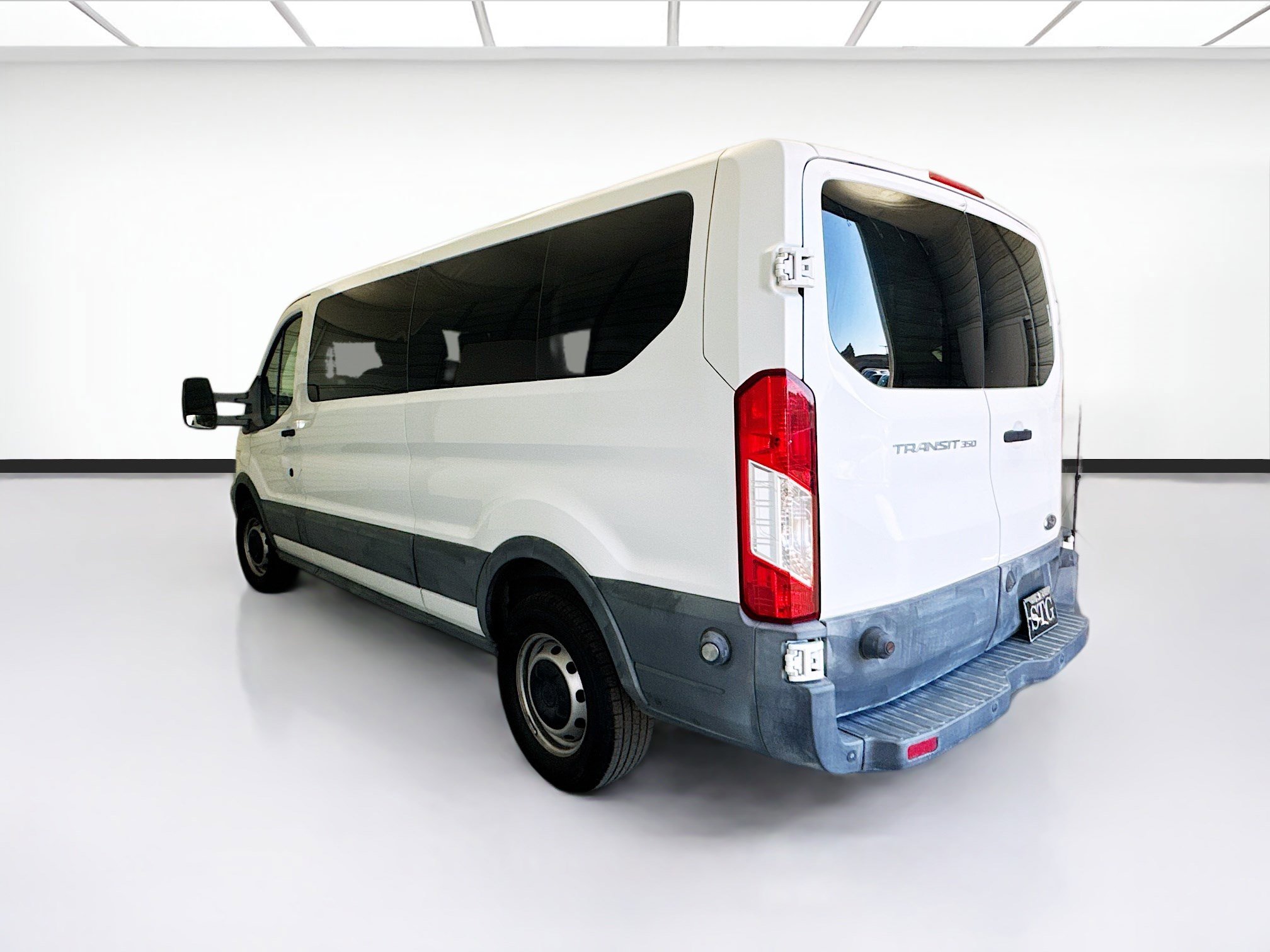 Used 2015 Ford Transit 350 XL image 6