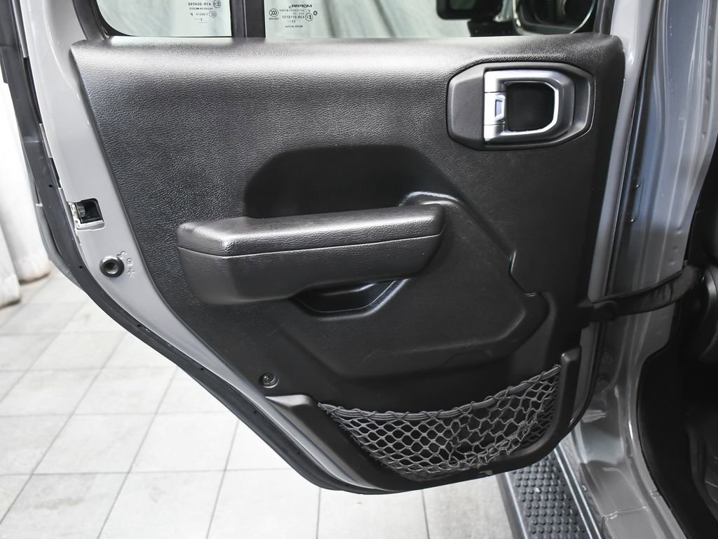 Used 2023 Jeep Wrangler Unlimited Rubicon 4xe AWD/4WD image 10
