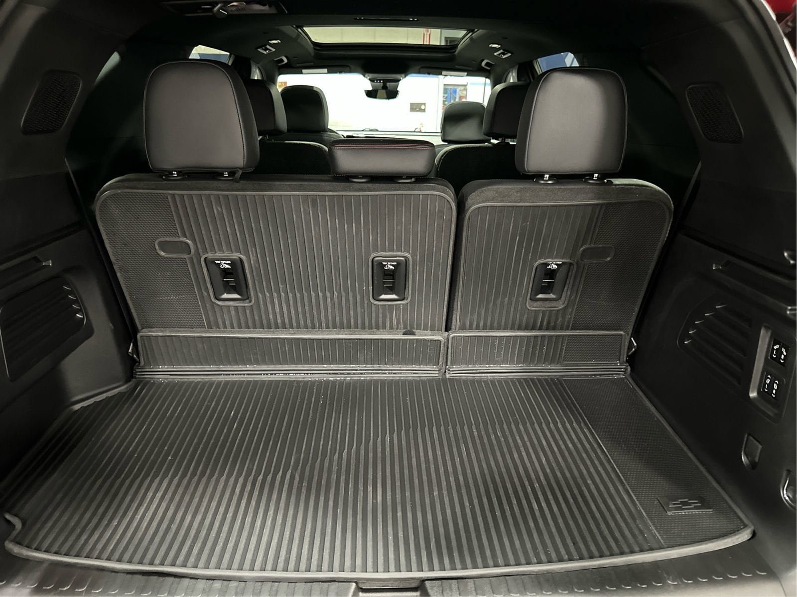 Used 2024 Chevrolet Traverse RS AWD/4WD image 13