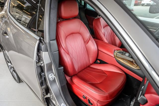 Used 2019 Maserati Levante GranLusso image 45