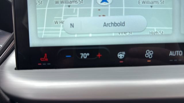 Used 2025 Ford Escape Platinum AWD/4WD image 23