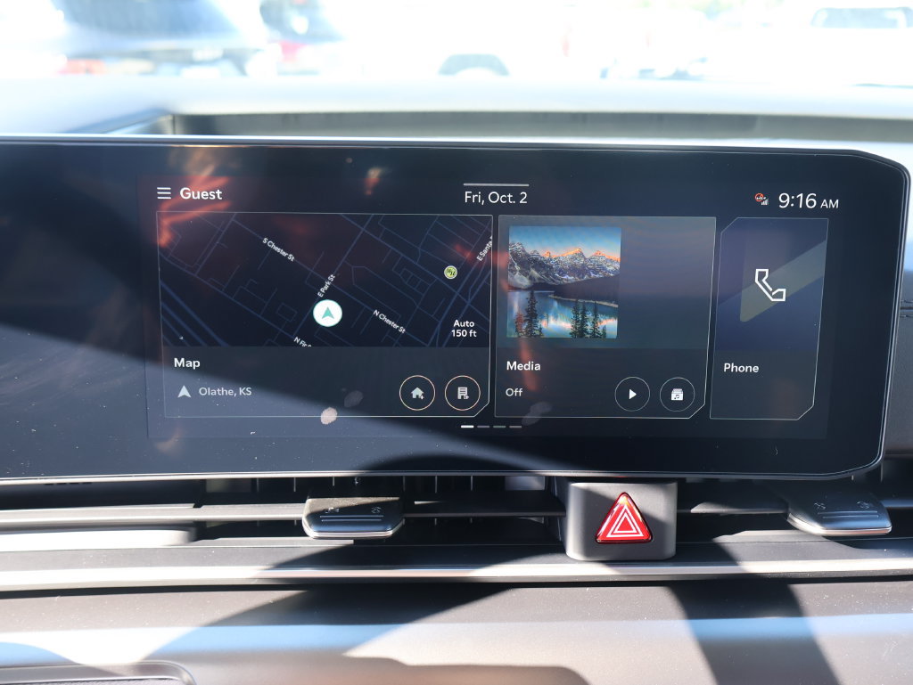 New 2027 Kia Carnival SX w/ Dark Edition Package FWD image 36