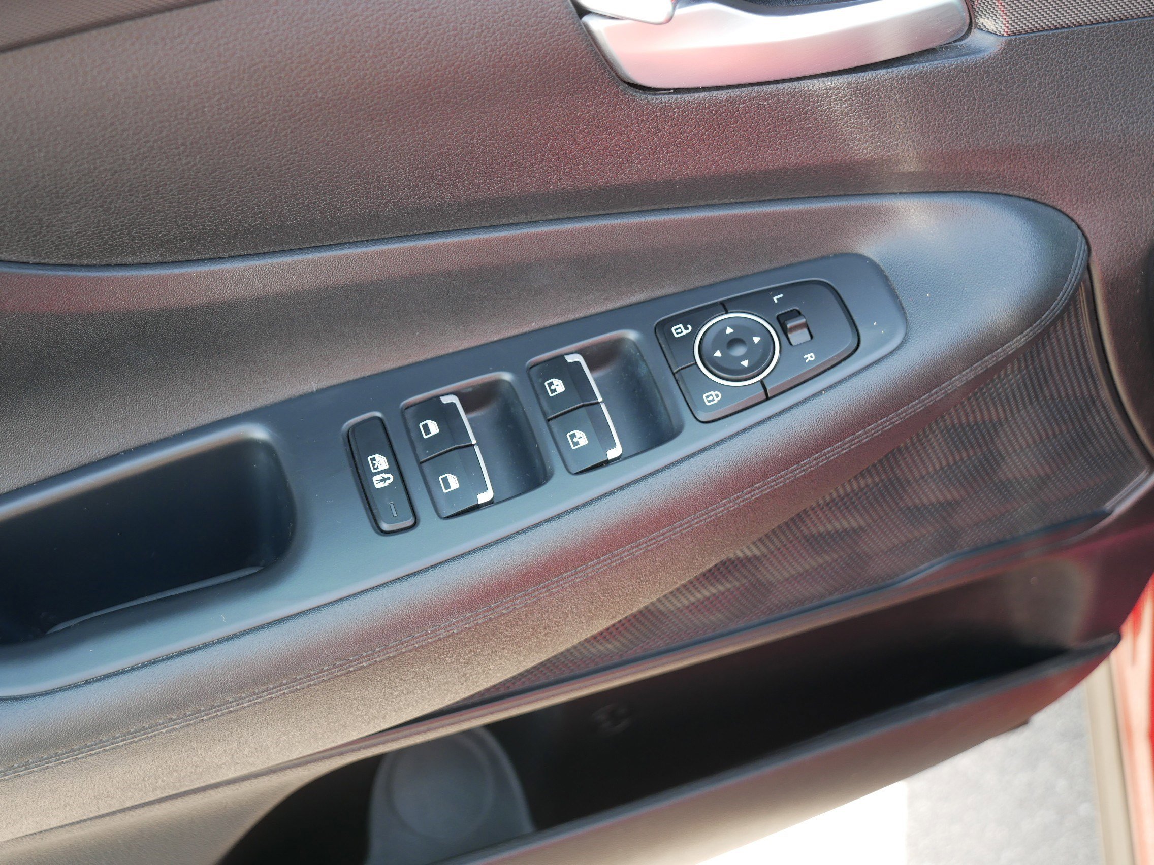 Used 2023 Hyundai Santa Fe SEL w/ Cargo Package image 19