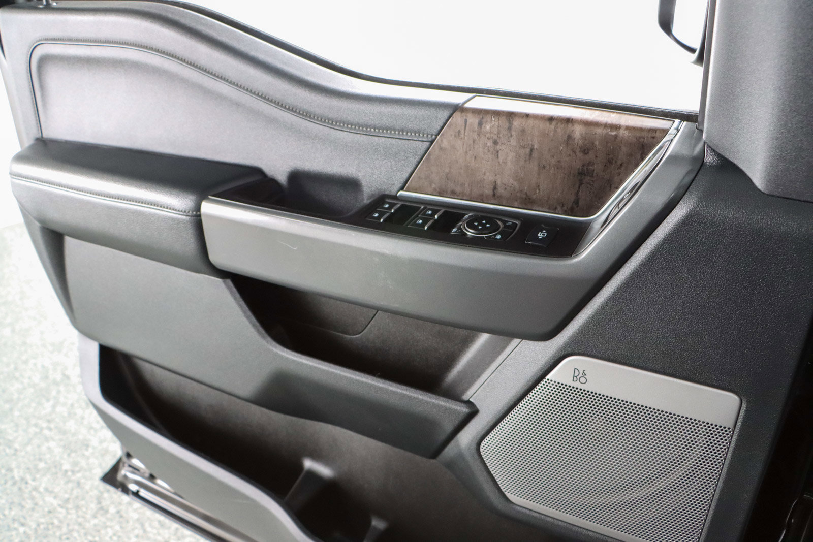 Used 2024 Ford F250 Lariat w/ Lariat Ultimate Package image 24