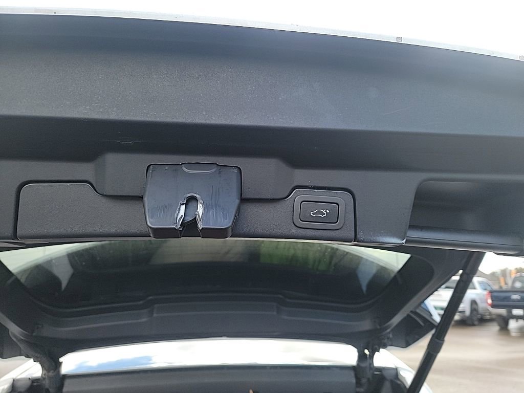 Used 2017 Land Rover Range Rover Evoque SE Premium image 36