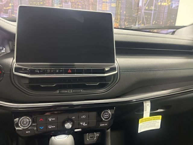 New 2026 Jeep Compass Latitude AWD/4WD image 14