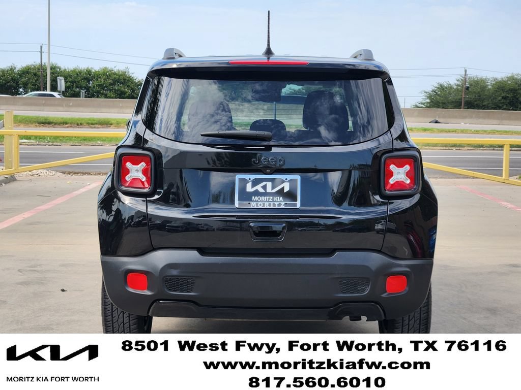 Used 2018 Jeep Renegade Altitude w/ Popular Equipment Group FWD image 5