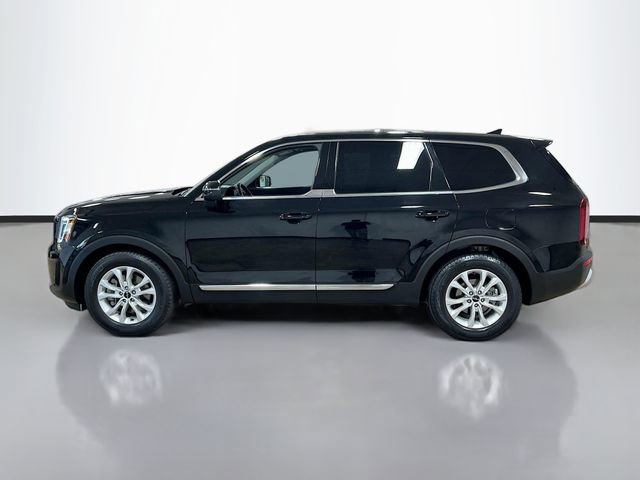 Certified 2022 Kia Telluride LX image 3