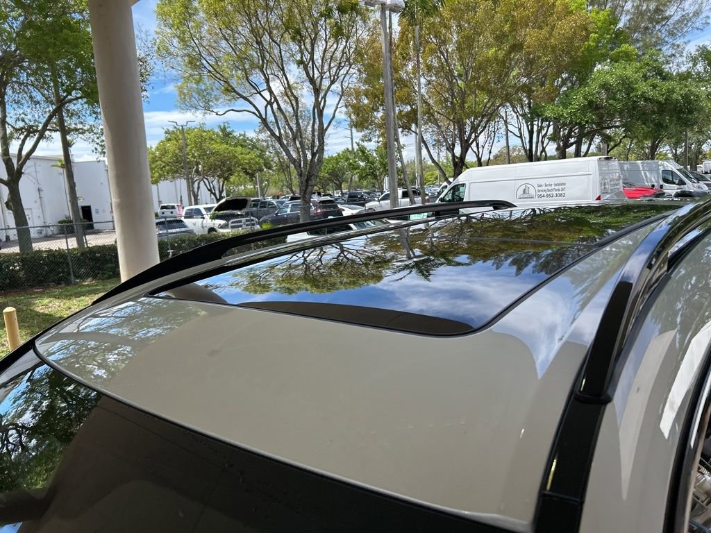 Used 2024 BMW X7 xDrive40i w/ M Sport Package image 16