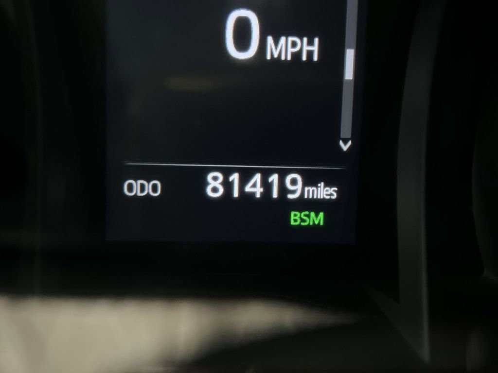 Used 2021 Toyota Camry SE w/ Convenience Package FWD image 16