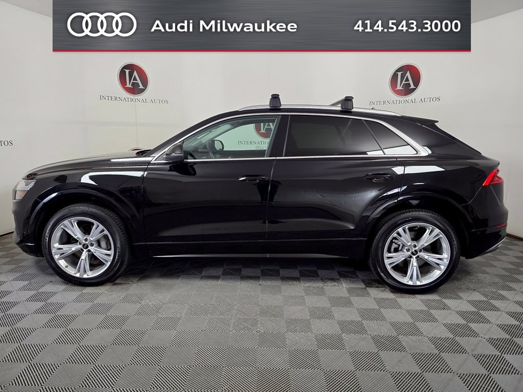 Used 2023 Audi Q8 Premium w/ Convenience Package AWD/4WD image 6
