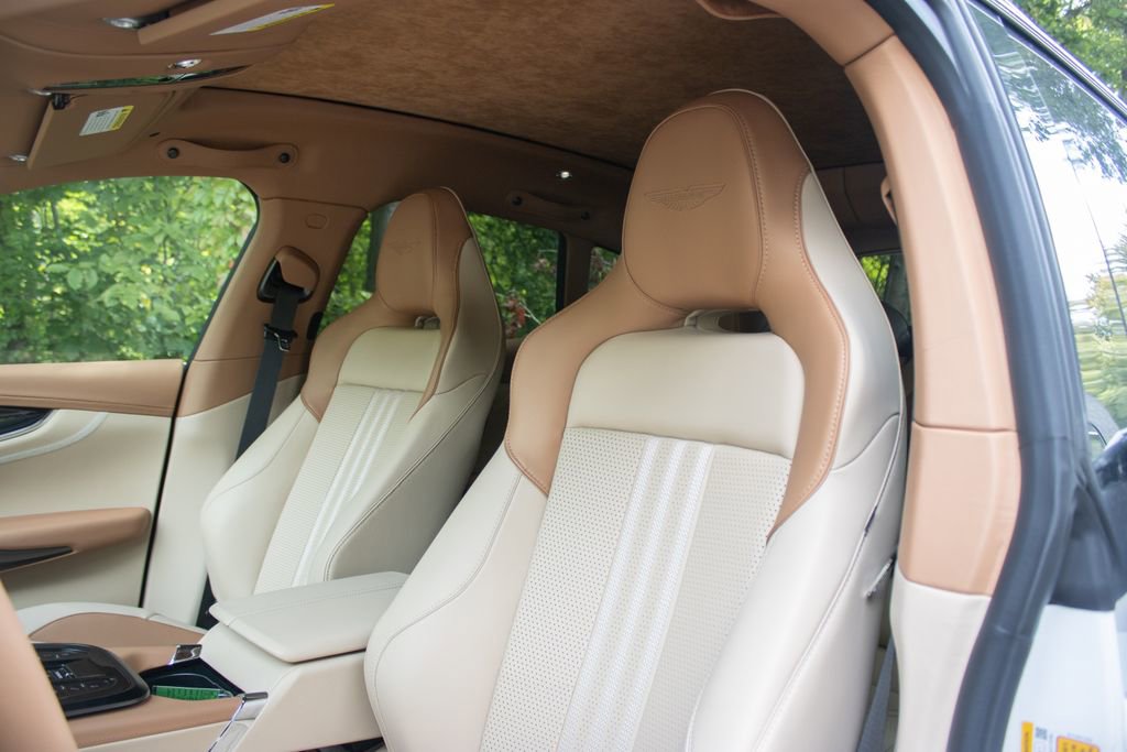 New 2025 Aston Martin DBX 707 image 10