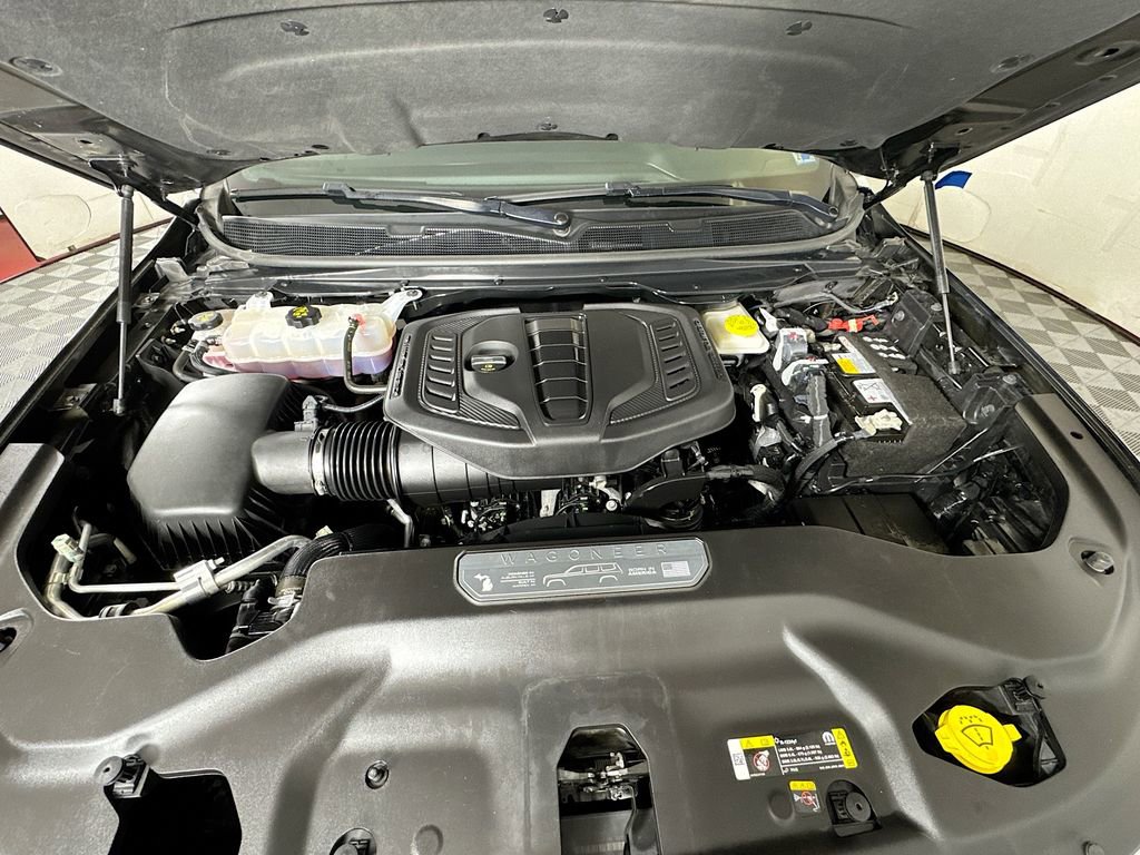 Used 2024 Jeep Wagoneer L Series II w/ Flexible Seating Group image 31