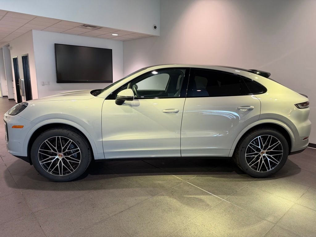 Used 2026 Porsche Cayenne Coupe AWD/4WD image 2