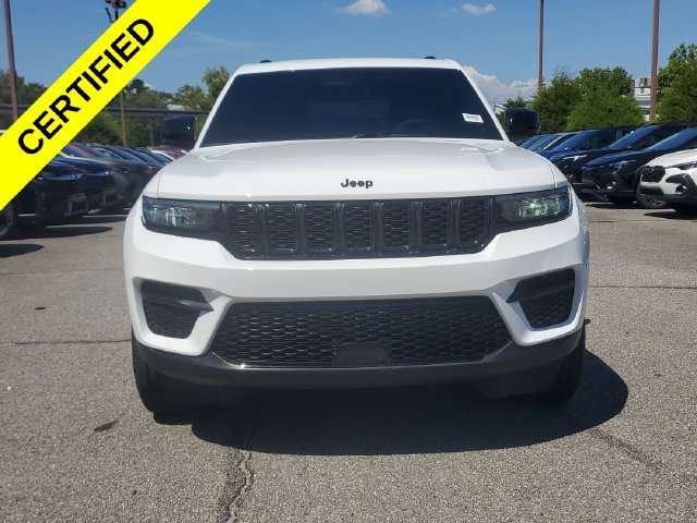 Certified 2024 Jeep Grand Cherokee Altitude RWD image 2