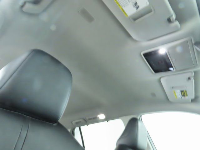 Used 2025 Toyota Grand Highlander FWD image 18