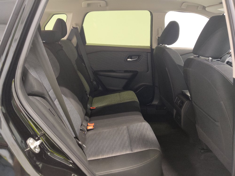 Used 2023 Nissan Rogue SV AWD/4WD image 19