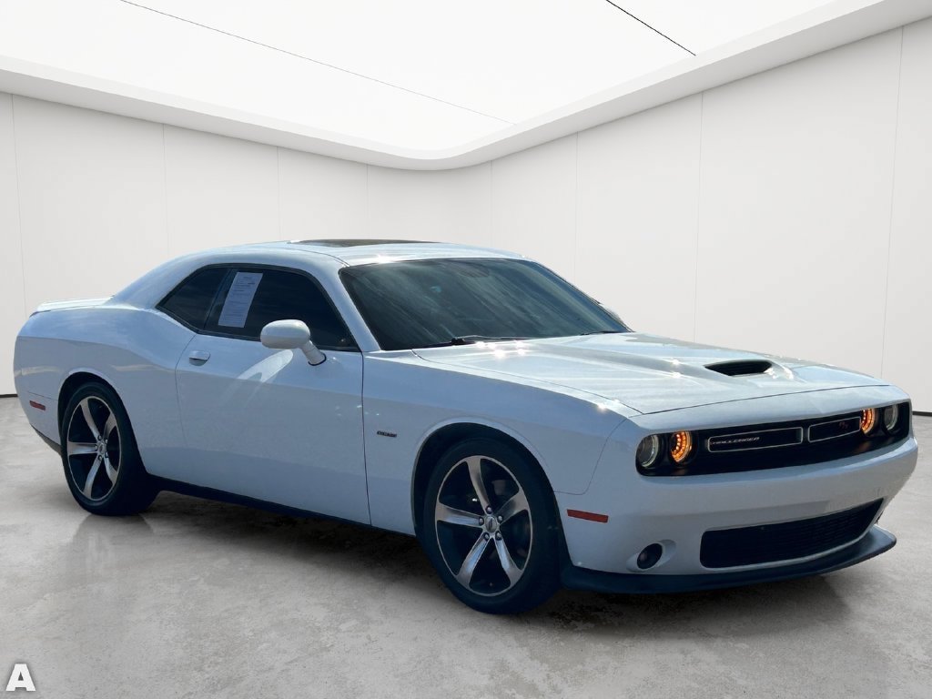 Used 2019 Dodge Challenger R/T w/ Driver Convenience Group RWD image 7