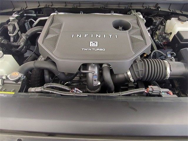 Certified 2025 INFINITI QX80 Pure AWD/4WD image 11