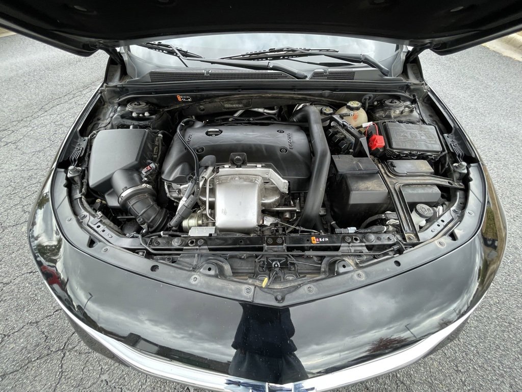 Used 2021 Chevrolet Malibu Premier image 32